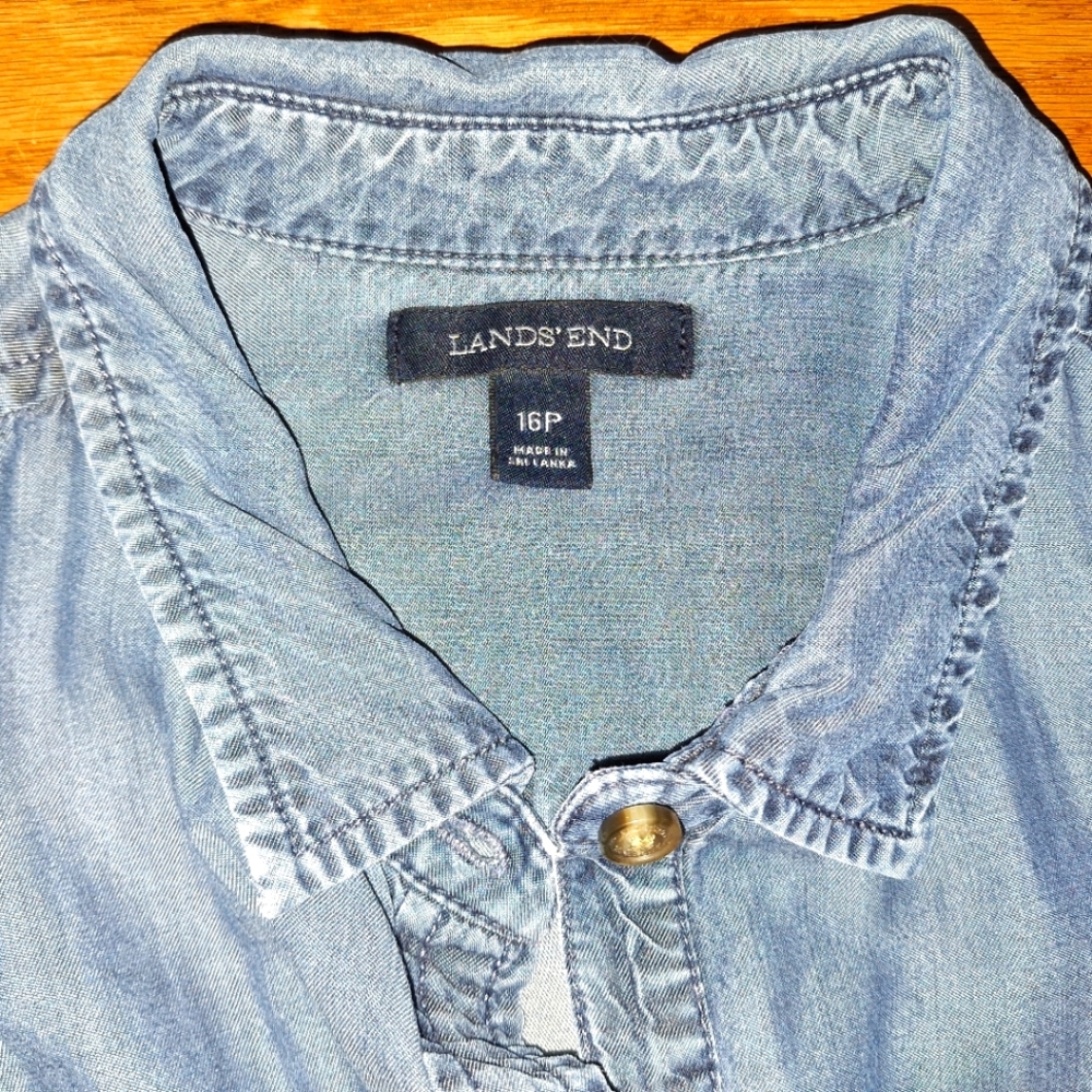 Lands End Womens Button Up Shirt 16 Petite Flap Pockets Chambray - Picture 2 of 4